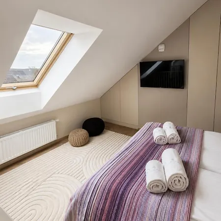 Posesja Plazowa Penthouse Ii & By Posesja Apartman *