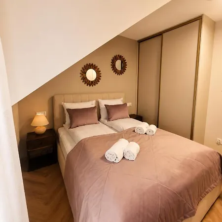 Posesja Plazowa Penthouse Ii & By Posesja